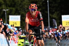 Egan Bernal en la etapa 5 del Tour de Suiza 2024.