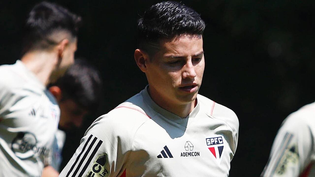 James Rodríguez sigue esperando su oportunidad de ganarse el puesto.