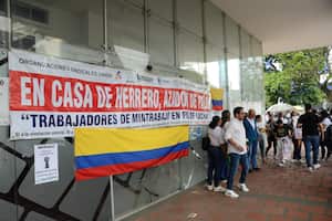 Cali: En el día de se dio inicio al paro nacional de Ministerio de Trabajo, ( Foto Seccional Valle del Cauca). foto José L Guzmán. EL País