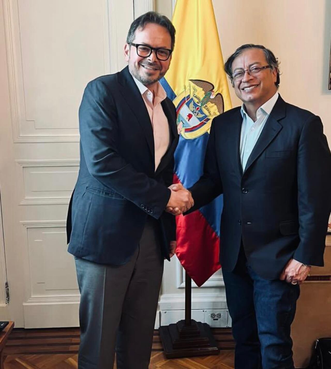 Carlos Ruiz Massieu representante especial de la ONU en Colombia con el presidente Gustavo Petro