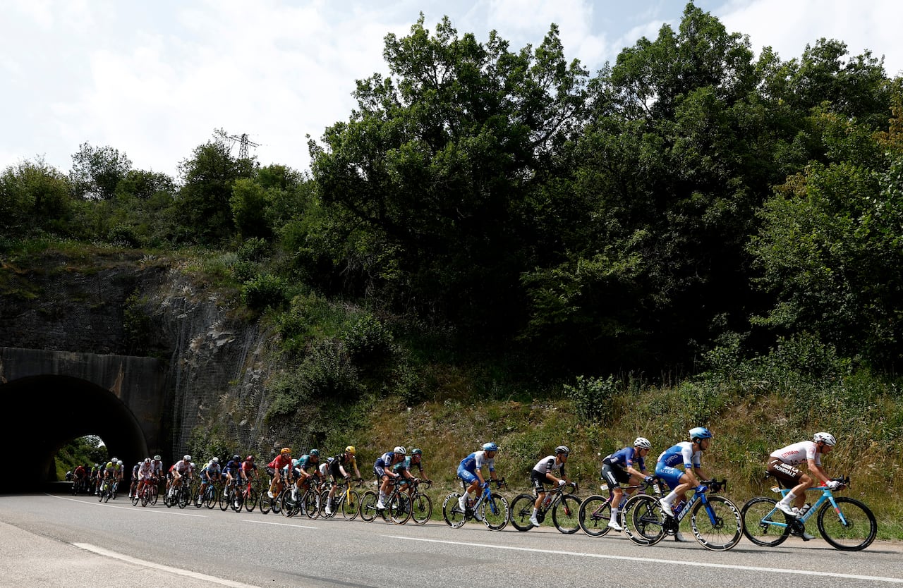 Cycling - Tour de France - Stage 19 - Moirans-En-Montagne to Poligny - France - July 21, 2023 General view of the peloton in action during stage 19 REUTERS/Benoit Tessier