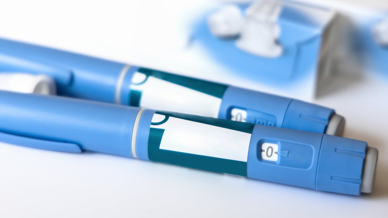 Bolígrafo inyectable de insulina Ozempic o bolígrafo con cartucho de insulina para diabéticos. Equipo médico para padres diabéticos