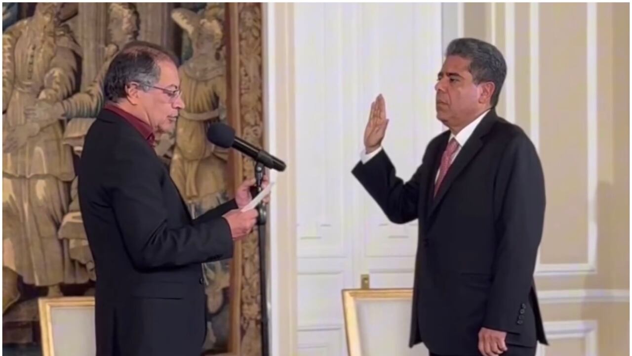 Presidente Gustavo Petro y el contralor General Carlos Hernán Rodríguez