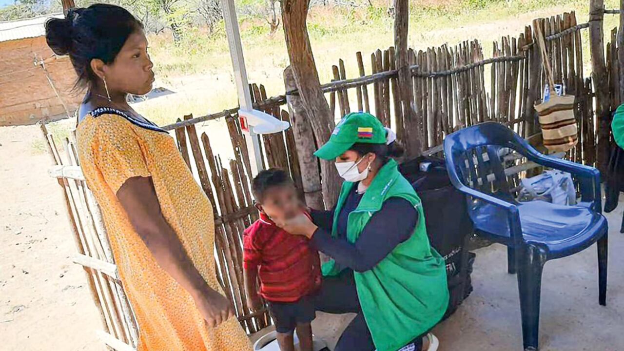     Esta semana se firmaron los primeros contratos para la alimentación de los niños y empezaron a llegar las ayudas alimenticias. Falta repartirlas.