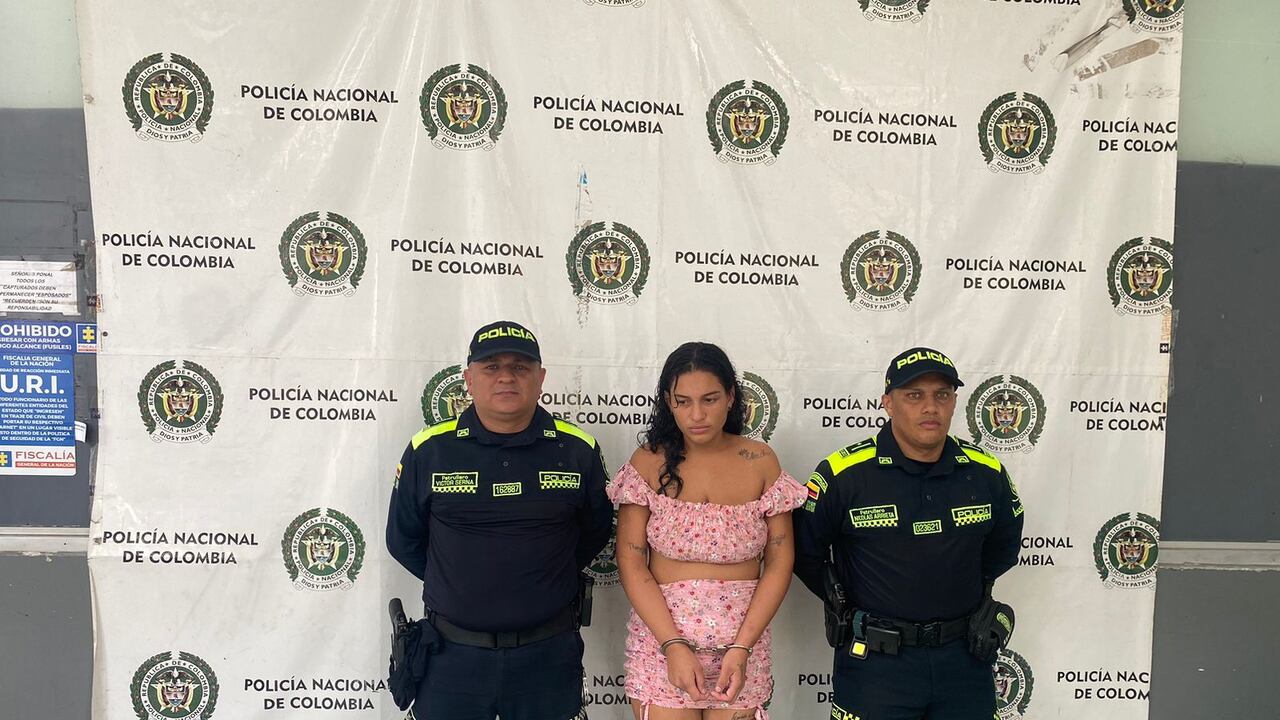 Mujer capturada por el delito de violencia intrafamiliar en Barranquilla.