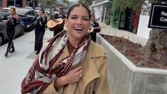 Natalia Jiménez llegó con serenata a restaurante donde se sintió discriminada; protestó cantando