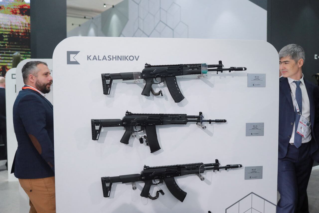Las armas rusas se exhiben en NAVDEX, un evento anual que se celebra junto con la Exposición y Conferencia Internacional de Defensa (IDEX) en Abu Dhabi, Emiratos Árabes Unidos