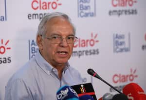 Ricardo Bonilla, Ministro de Hacienda y Crédito Público.
Rueda de Prensa