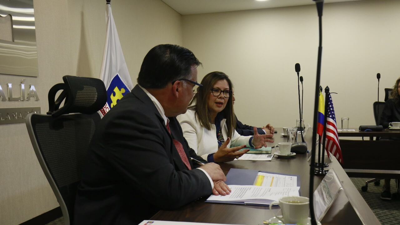 La fiscal General, Luz Ángela Camargo, sostuvo una reunión de alto nivel con altos funcionarios del gobierno de Estados Unidos, como el embajador Francisco Palmieri.