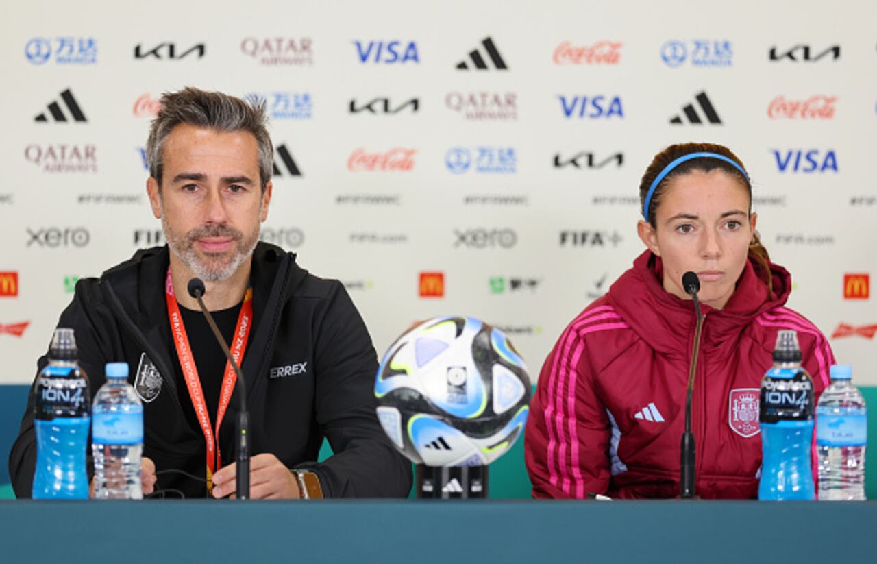 Aitana Bonmatí marcó dos goles y brindó dos asistencias en la goleada de España 5-1 del sábado contra Suiza que le dio la histórica clasificación a cuartos de final en el Mundial femenino.