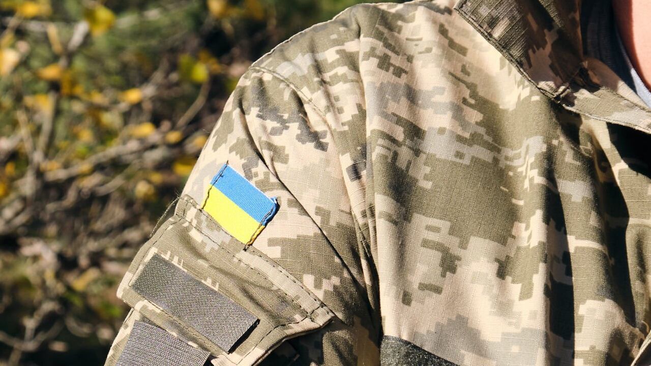 Un soldado ucraniano fue sometido a torturas por el ejército de Rusia (imagen de referencia)