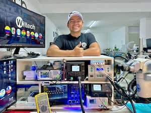 Wilmer Becerra, creador de Wiltech, la empresa que repara equipos Apple.