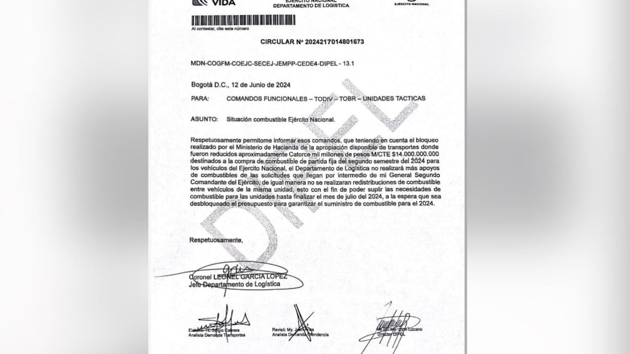 Description: Ejército reportó bloqueo de 14.000 millones de pesos por parte del Ministerio de Hacienda, recursos que iban para combustible.