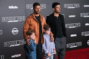 HOLLYWOOD, CA - DECEMBER 10:  Recording artist Ricky Martin with sons and guest arrive at the premiere of Walt Disney Pictures and Lucasfilm's "Rogue One: A Star Wars Story" at the Pantages Theatre on December 10, 2016 in Hollywood, California.  (Photo by David Livingston/Getty Images)