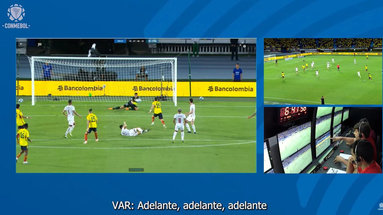 El VAR en acción durante el juego entre Colombia y Venezuela.