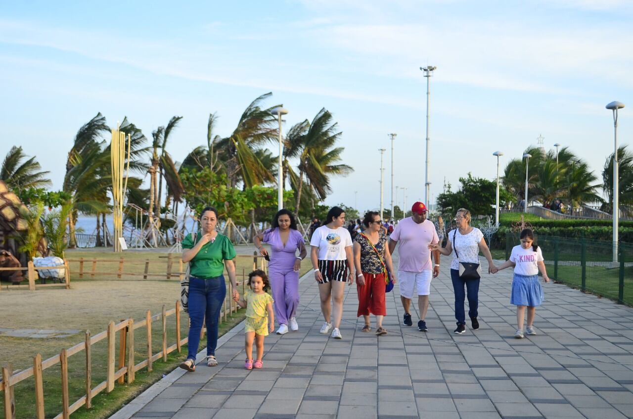 Más de 300 mil personas visitaron el Gran Malecón durante puente de reyes.