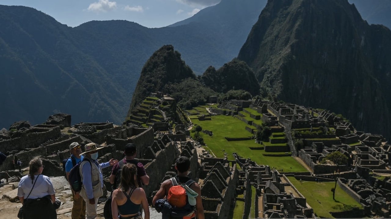 El turismo regresó a Machu Picchu, luego de estar cerrado por 25 días, debido a las protestas que se están dando en Perú