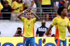 Colombia's forward #07 Luis Diaz celebrates scoring his team's third goal during the Conmebol 2024 Copa America tournament quarter-final football match between Colombia and Panama at State Farm Stadium in Glendale, Arizona, on July 6, 2024. (Photo by Chris CODUTO / AFP)