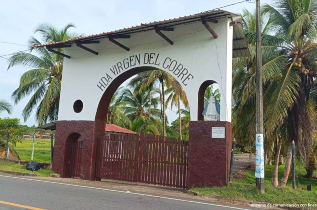 El terreno hace parte de la hacienda La Virgen del Cobre, que pertenecería a José Antonio Ocampo Obando.