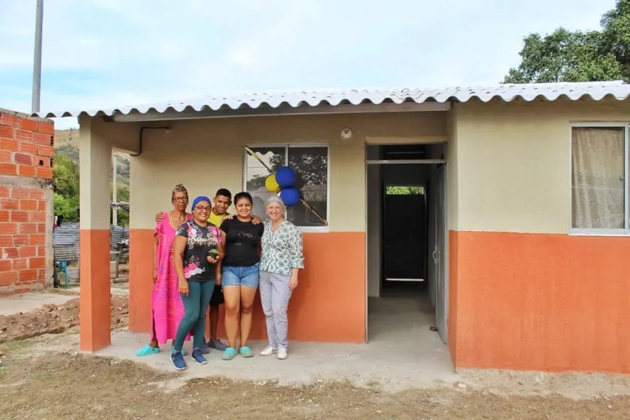 Ministra de Vivienda Catalina Velasco entregó primeras casas rurales que se construyen en el departamento del Cesar