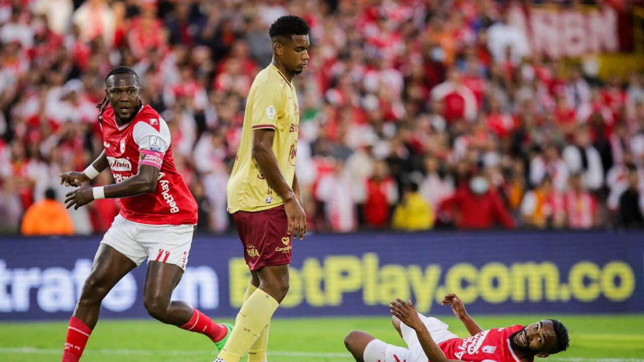 Imagen del partido entre Independiente Santa Fe y Deportes Tolima por la fecha 1 del Grupo B de los cuadrangulares semifinales de la Liga colombiana 2024.