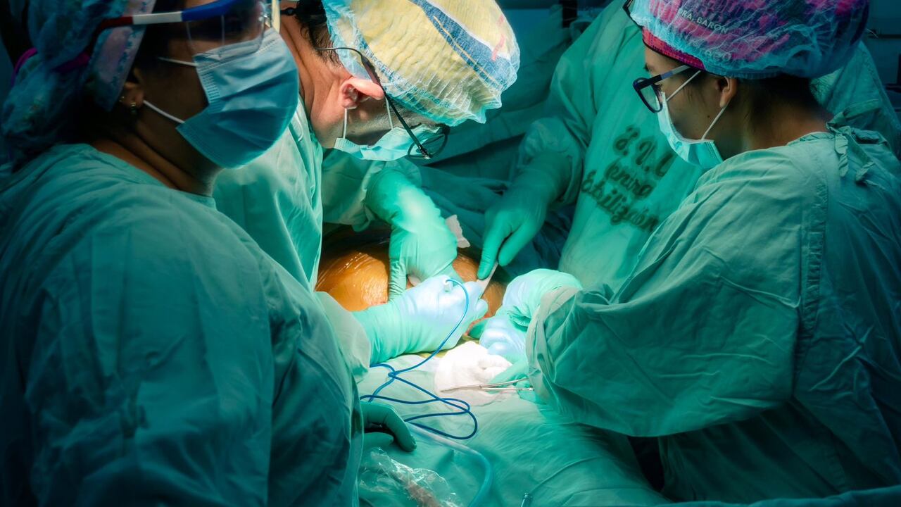 Médicos del HUV realizaron cirugía de fetal inutero
