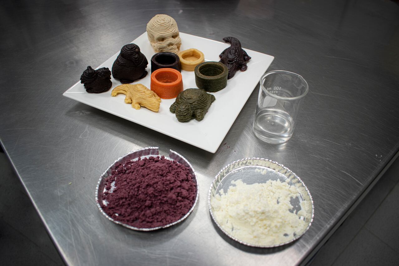 Usando máquinas 3D de alimentos y gracias al trabajo de 16 investigadores, el asaí es convertido en figuras comestibles. Su destino final espera ser la NASA.