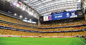   Ricardo Gareca, técnico de Chile, criticó con dureza los escenarios deportivos escogidos por Conmebol. 11 de los 14 estadios son utilizados para juegos de la NFL.