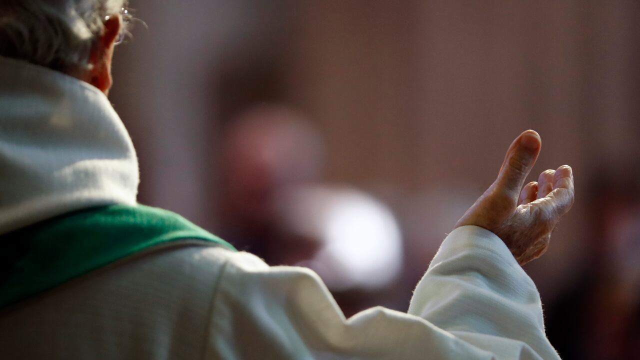 El religioso era buscado por la Interpol por violencia sexual en Italia. Foto: Getty Images.