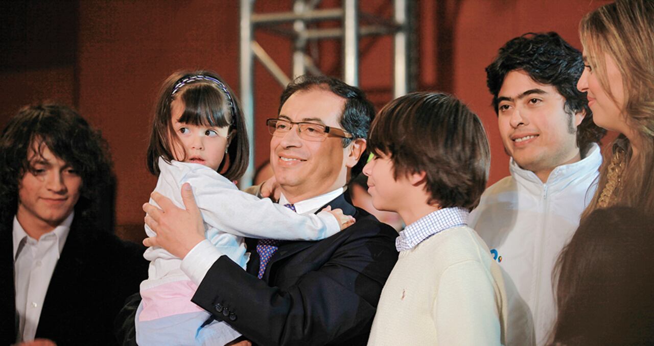 La familia Petro siempre se ha mostrado muy unida.En esta ocasión lo acompañaron como alcalde de Bogotá.