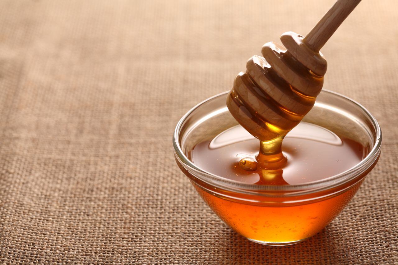 Cera de abeja sintética: qué es y cómo se utiliza en la piel
