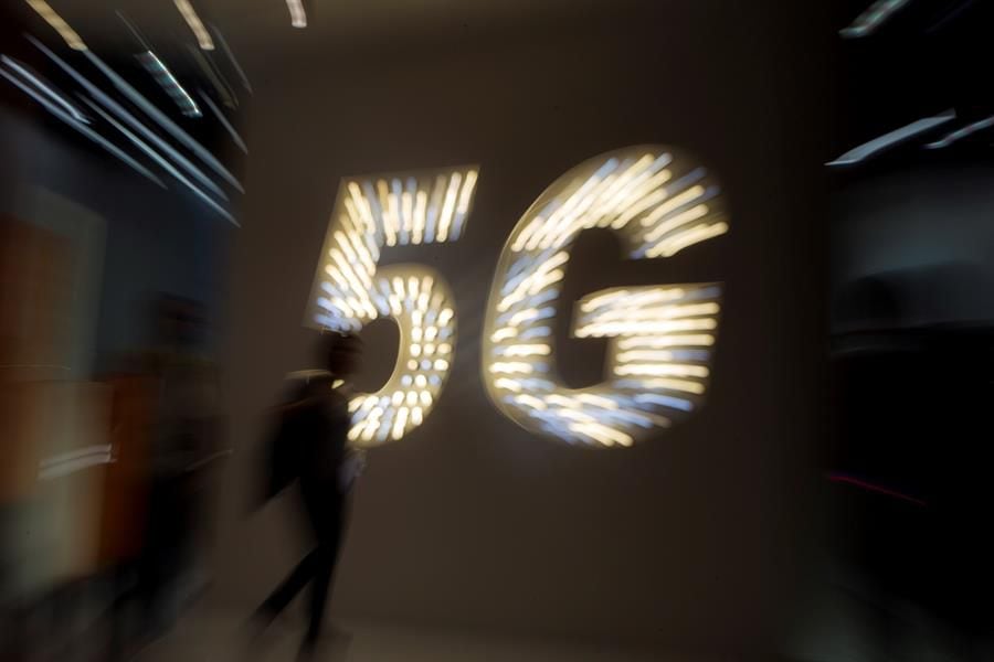 Colombia tendrá tecnología móvil 5g en el segundo semestre de 2024, aseguró  MinTIC - Infobae